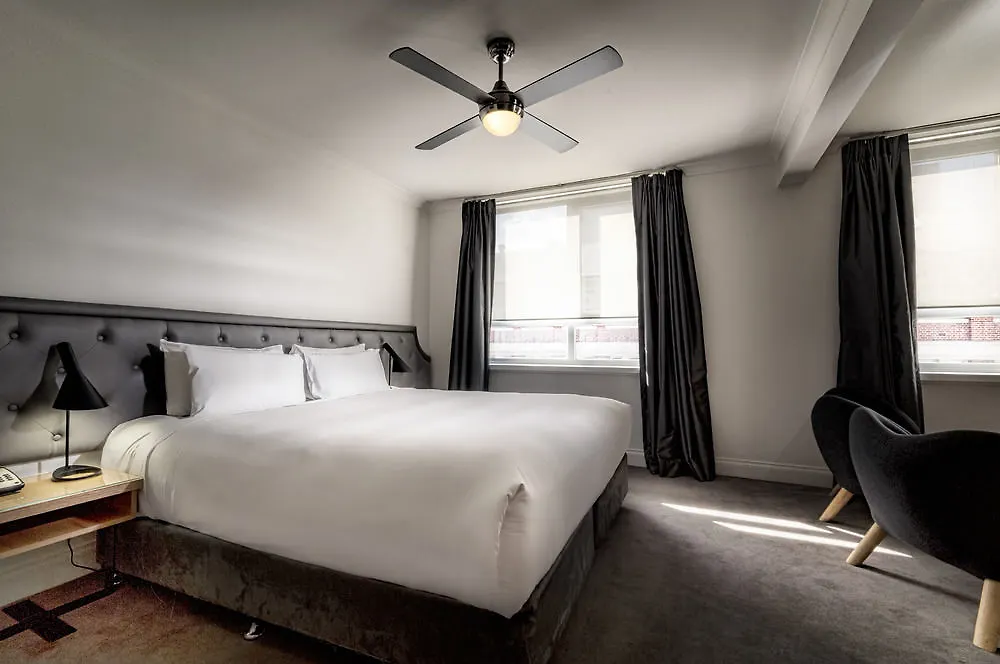 Pensione Hotel Perth 3*,
